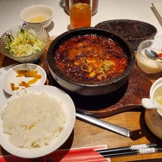 石鍋麻婆豆腐ライス(麻辣川府～マーラーセンフ～ 銀座インズ店)