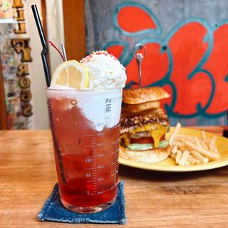 クランベリーソーダフロート