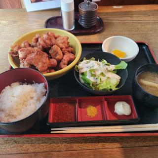 から揚げ食べ放題定食