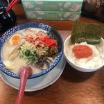 濃厚豚骨全部のせ