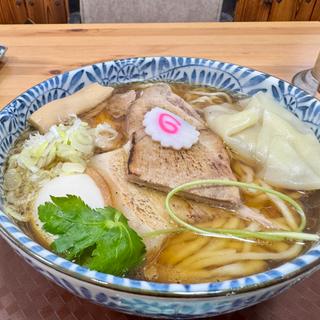 中華そば中盛り＋特製トッピング