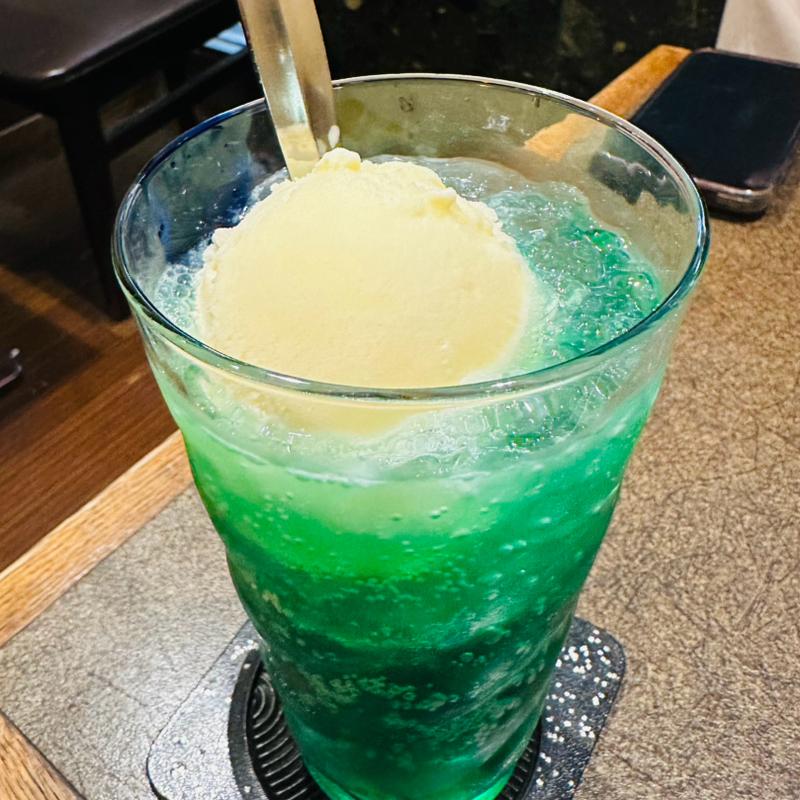 クリームソーダ(グルッペ )