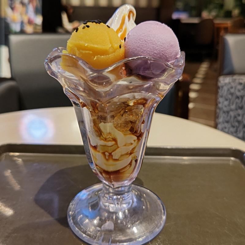 スイートポテト&紫芋のパフェ(サンマルクカフェ 港南台バーズ店)