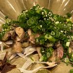 地鶏モモタタキ薬味添え