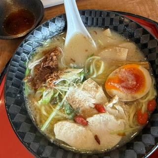 鶏白湯ラーメン