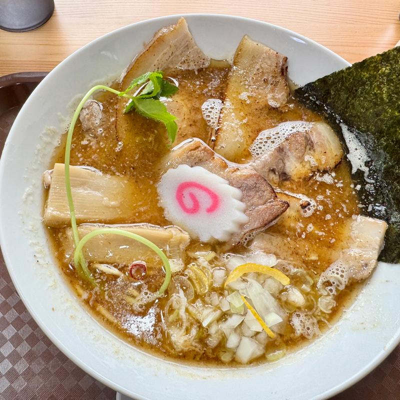 ラーメン中盛り＋チャーシュートッピング(らーめん理庵)