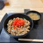 もつ燒き丼(平和島休憩所)