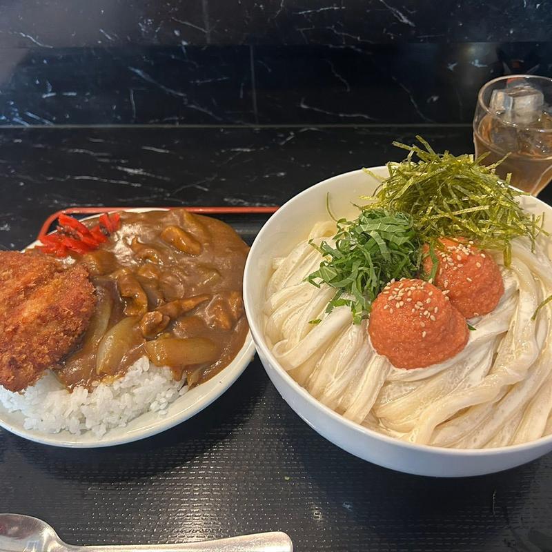 冷やし明太クリームうどん カレーセット(うどん居酒屋 まさか)