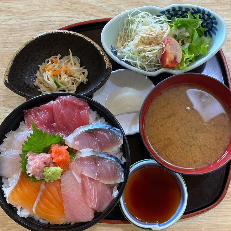 海鮮丼(たかはし )