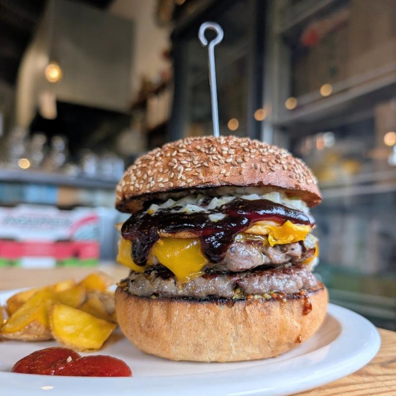 テリヤキエッグチーズバーガーWパティ野菜抜き(DAKOTA RUSTIC TABLE)