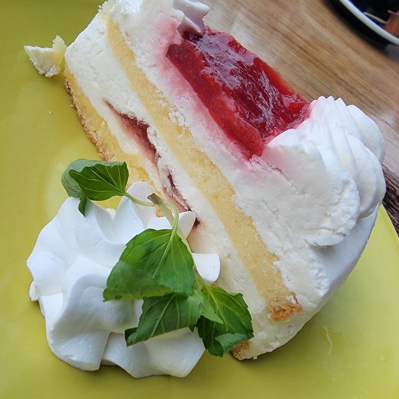 本日のケーキセット(シーバーズカフェ （SEA BiRDS CAFE）)