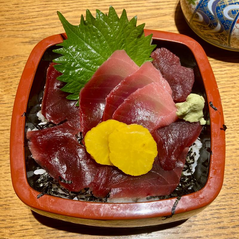 鉄火丼大盛り(すしの大観)