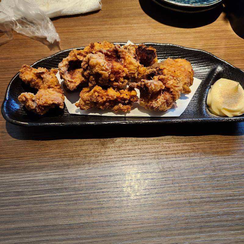 鶏の唐揚げ(琉球炭火焼き鳥 串彦)