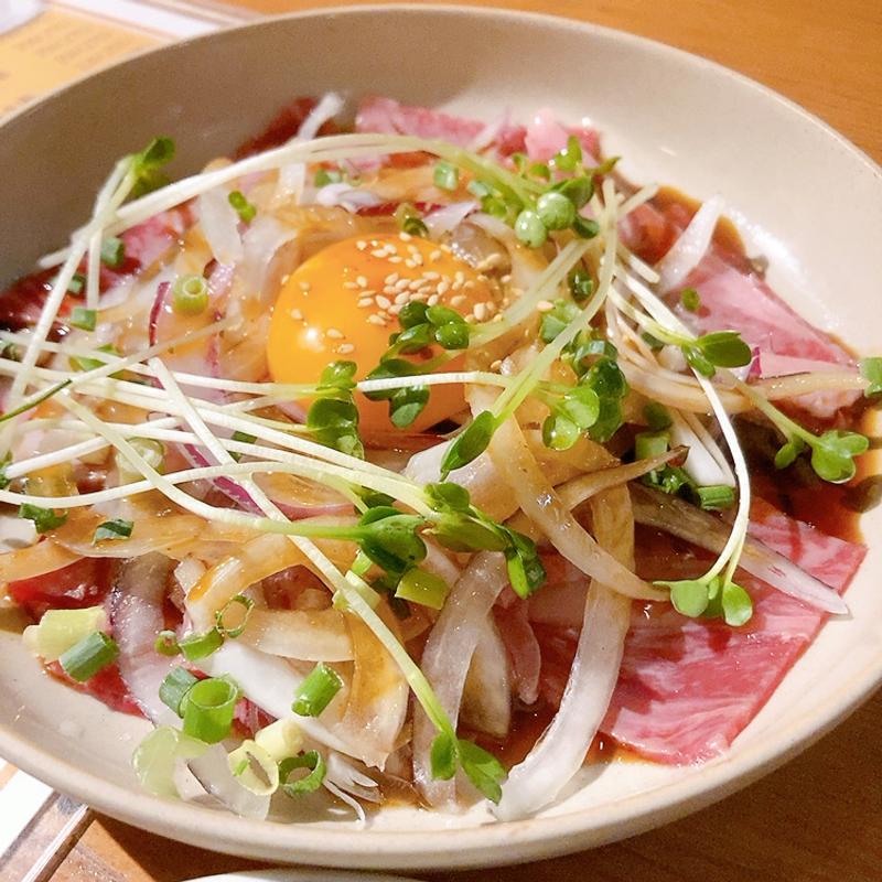 呑めるA 4和牛ユッケ(野菜巻き串屋 博多うずまき 広島袋町店)