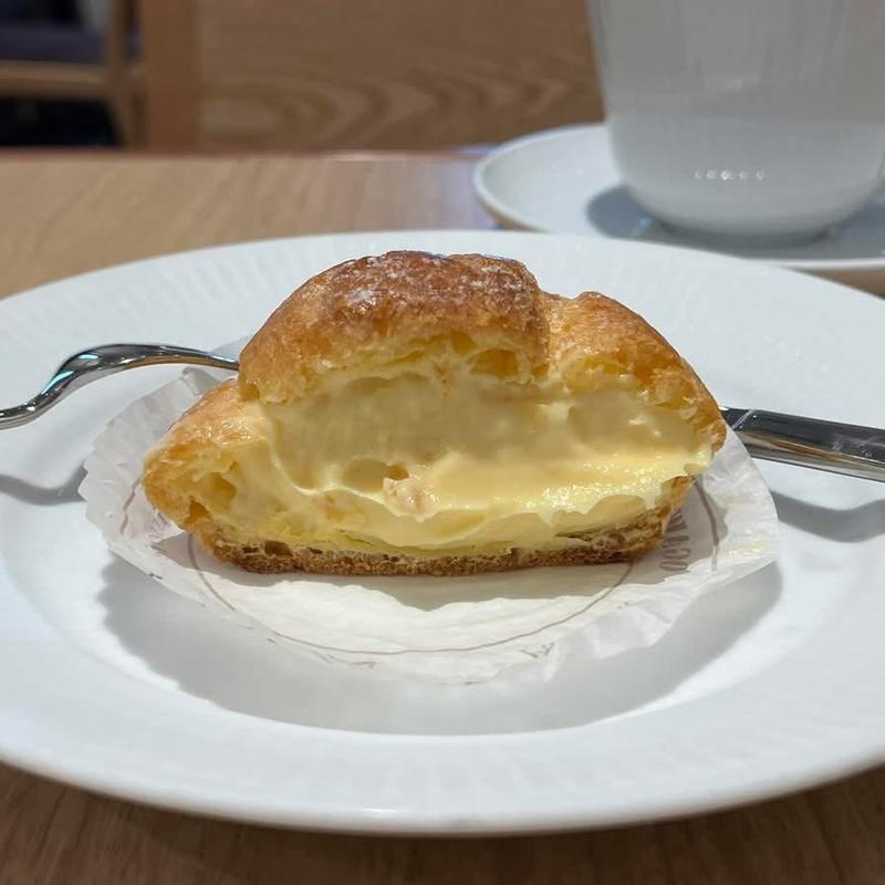 シュークリーム(巴裡 小川軒 目黒店)