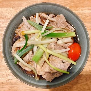 ヒヤニク(だしと麺 遊泳)
