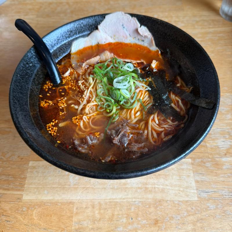 テールラーメン赤(テールラーメンたのしや)