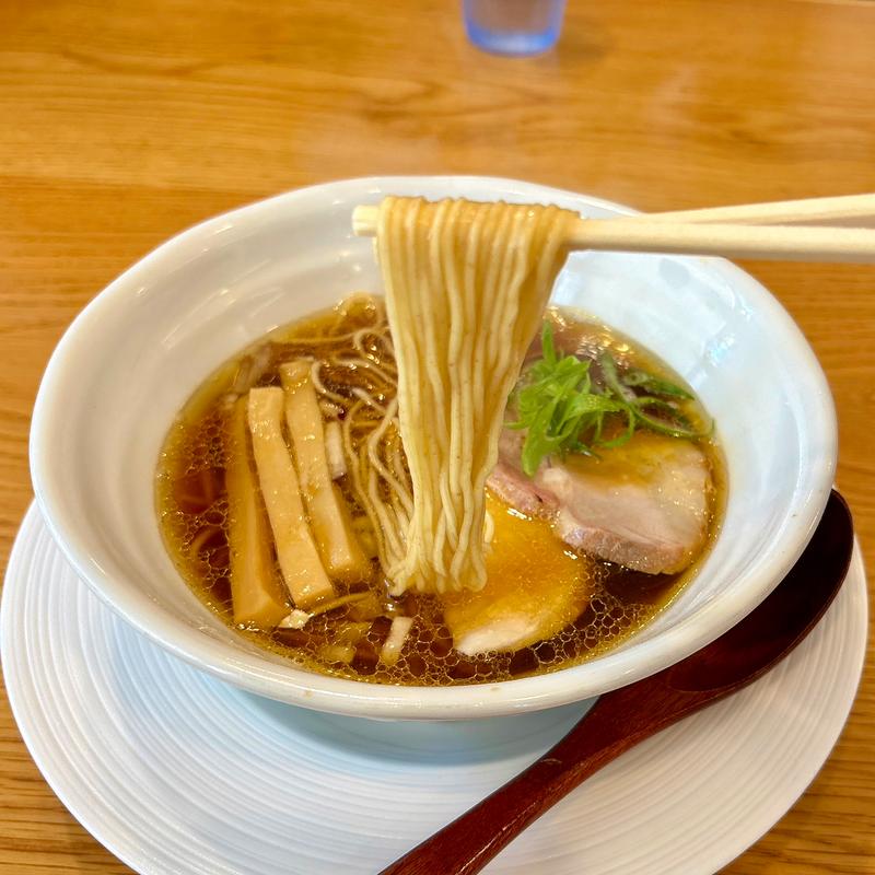 淡麗醤油らぁ麺(横浜淡麗らぁ麺 川上)