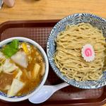 つけ麺大盛り＋ワンタン＋メンマ(らーめん理庵)