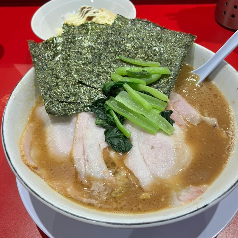 ラーメン中(家系ラーメン 王道家直系 修)