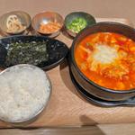 スンドゥブセット（牛スジチーズ）