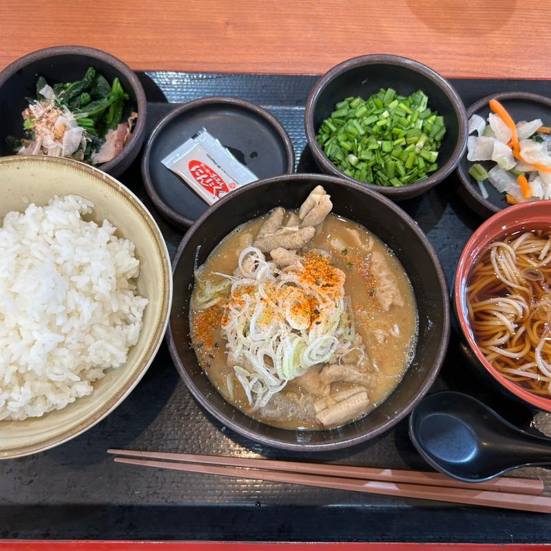 ニラにんにくモツ煮定食(ゆで太郎 川越上寺山店)
