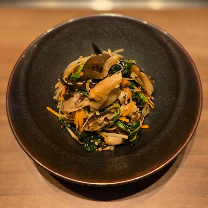 キノコの混ぜナムル(うしごろ 銀座店)