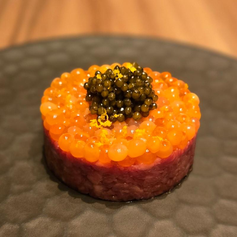 新いくらと和牛のタルタル(うしごろ 銀座店)
