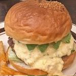 タルタルアボカドバーガー