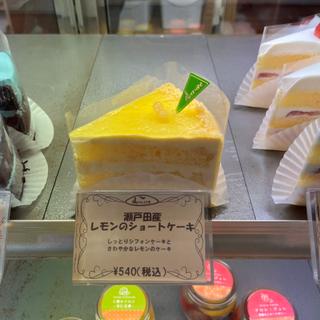 瀬戸田産のレモンのショートケーキ(ドゥリエール )