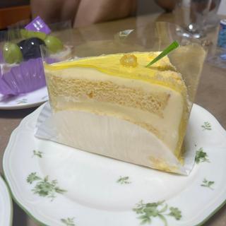 瀬戸田産のレモンのショートケーキ