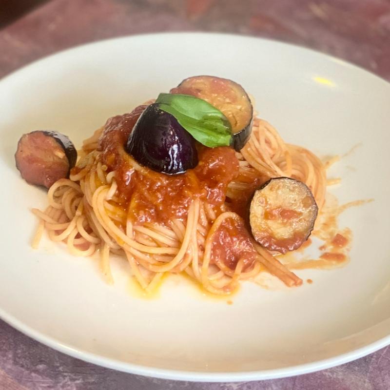 ナスと豚肉のトマトパスタ(ラ・パスタ陶 和光店)