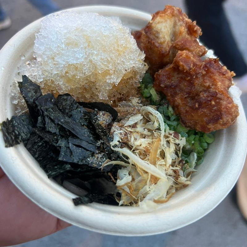小豆島手述冷やしひじき麺 漁師唐揚げのせ (鰆)(2025年日本国際博覧会（大阪・関西万博）会場)