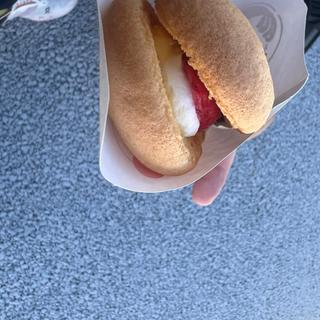 ワンハンドショートケーキ　苺ミルキー