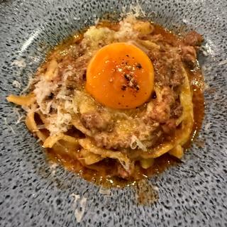 ボロネーゼとトリュフ卵黄のタリアテッレ