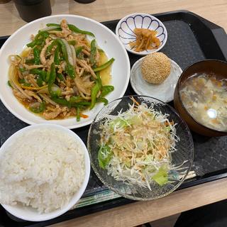 青椒肉絲定食