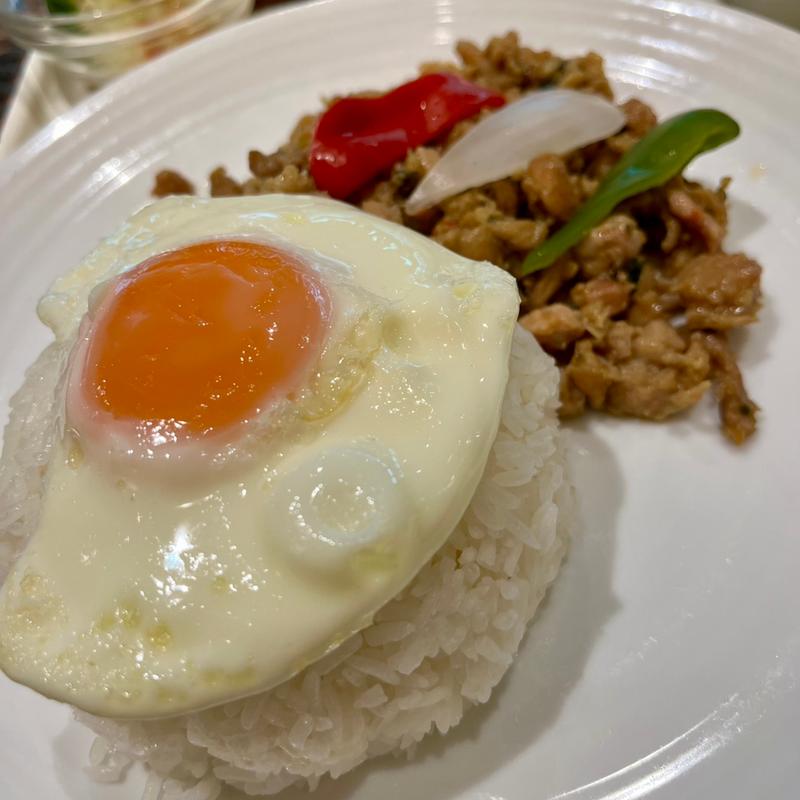 ガパオライス(ディップパレス ヘリテイジ六本木店)