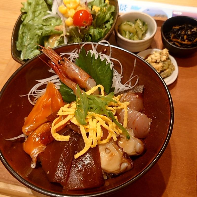 海鮮丼セット(わたす日本橋 東北の情報発信交流拠点)