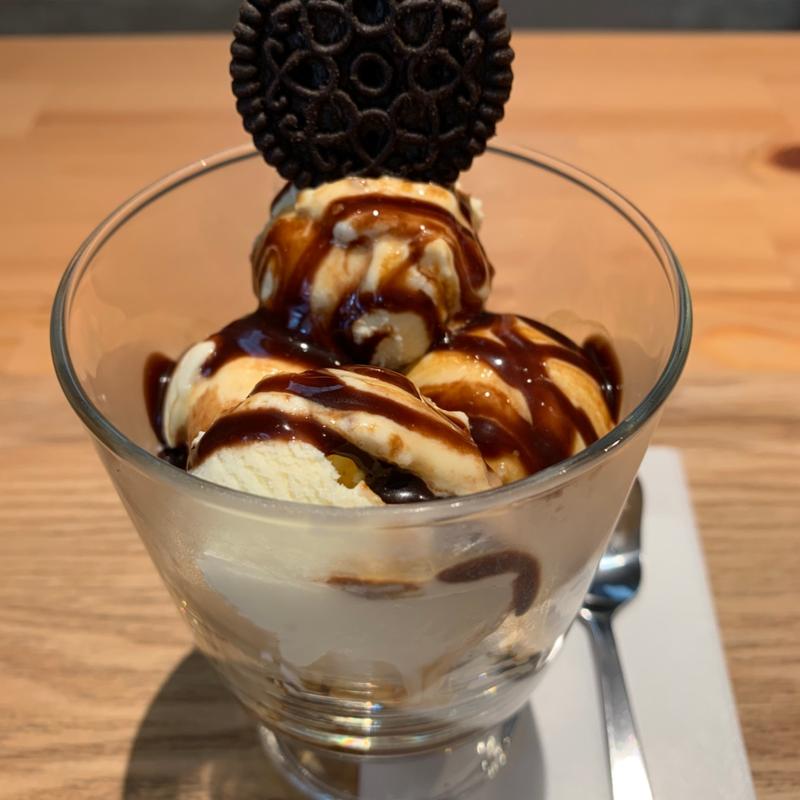 エスプレッソチョコレートパフェ(Plus1 coffee)