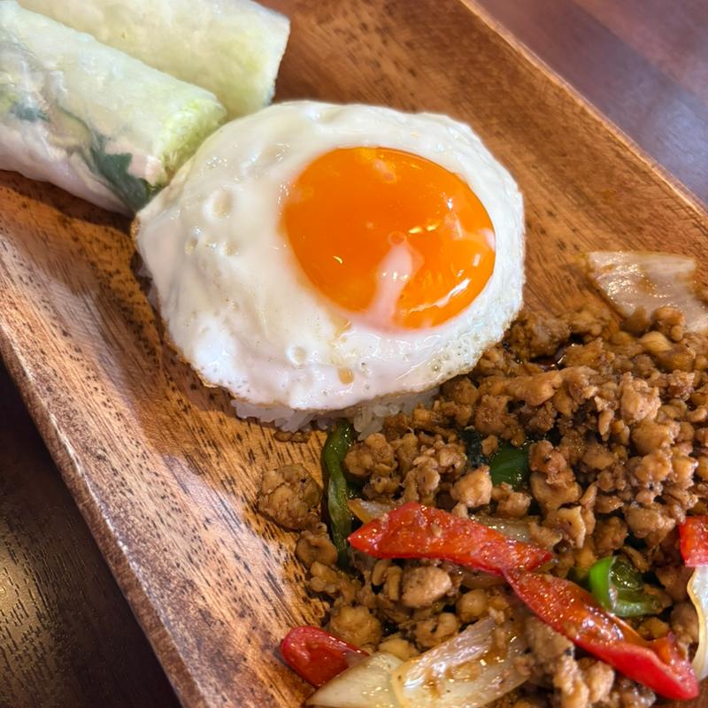 パットガパオガイ(ガズル 東久留米店 )