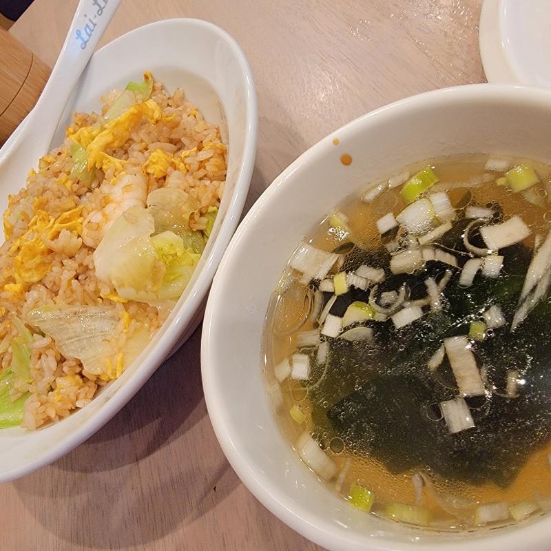 エビ蝦醤炒飯(Lai-Lai 焼き小籠包)