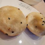焼き小籠包2個