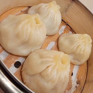 蒸し小籠包