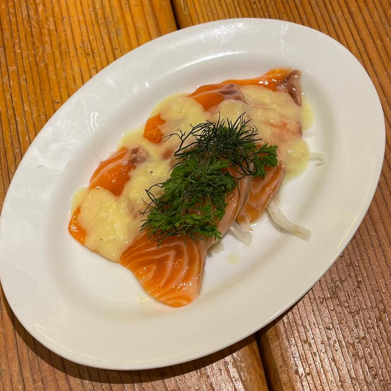 サーモンのカルパッチョ(ビッレリア&ピッツェリア ルーチェ （LUCE）)