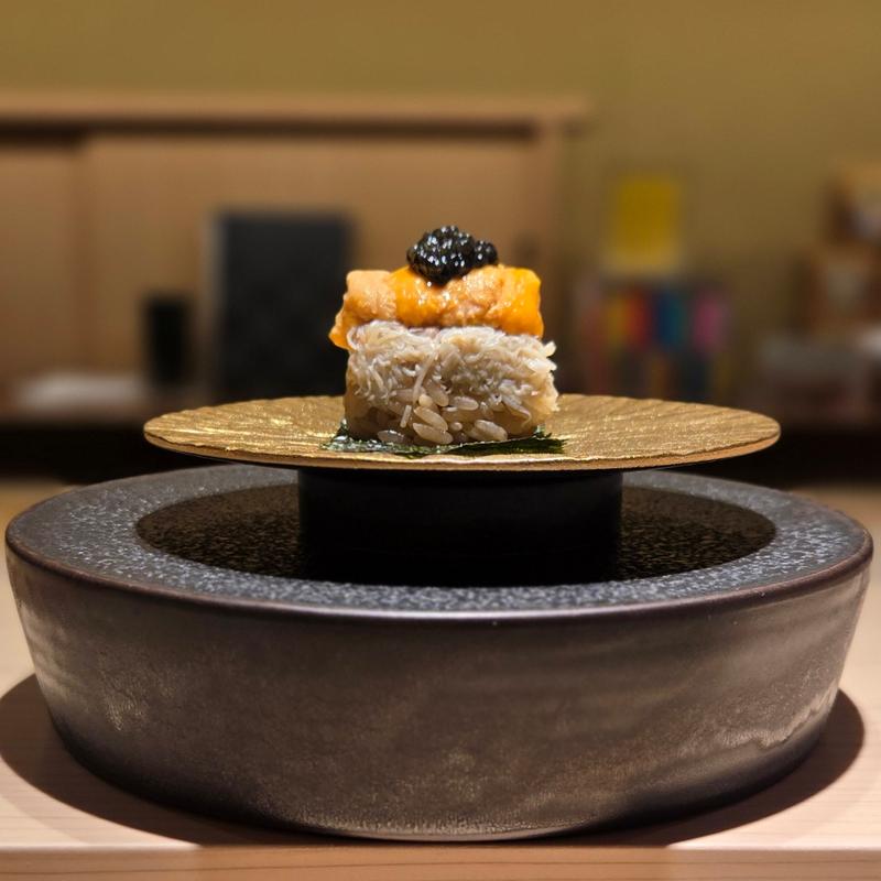 港区巻き(鮨 由う)