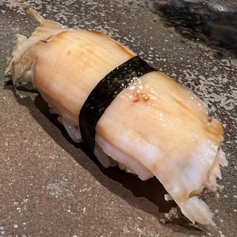 鮑握り(寿し 笙（Hotel 坐樂閑）)