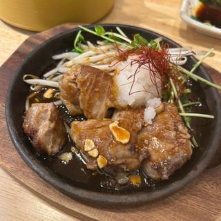 本マグロガーリックステーキ(さかな屋の大衆食堂 まぐろのしん（旧店名：海鮮れすとらん 魚輝水産 高井田店）)