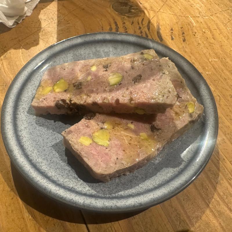 鴨とピスタチオのパテ(BEER STAND molto!! 阪急三番街店)