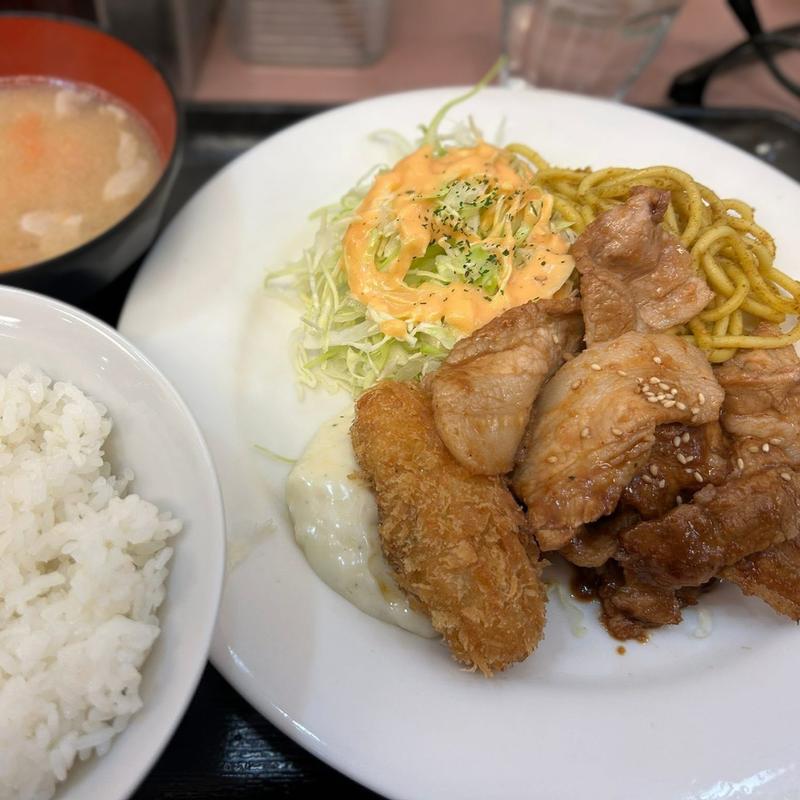 Aセット　特製たれ焼肉＋カニクリームコロッケ(ランチハウス ミトヤ )