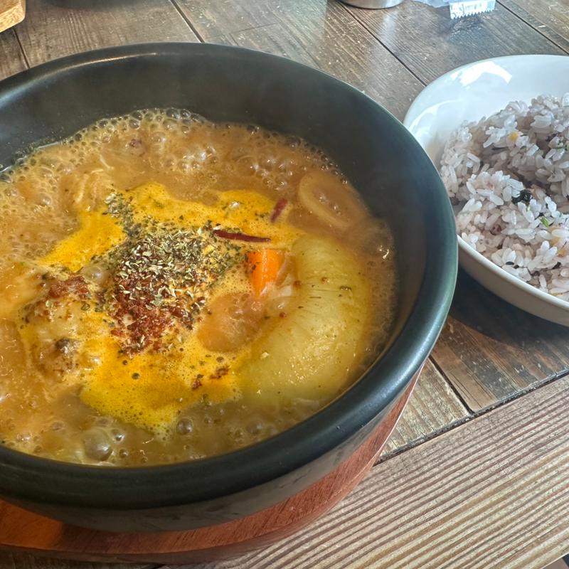SoupCurry 野菜とチキン(香樹)